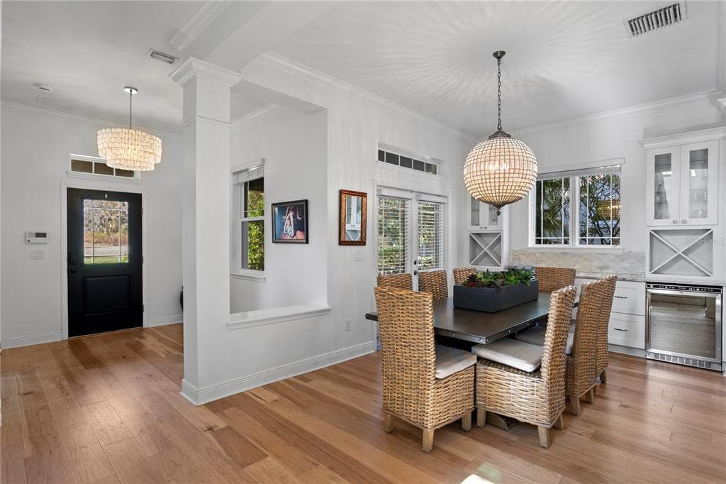 6012 VILLAGE CENTER Drive, LITHIA, FL 33547 photo 2