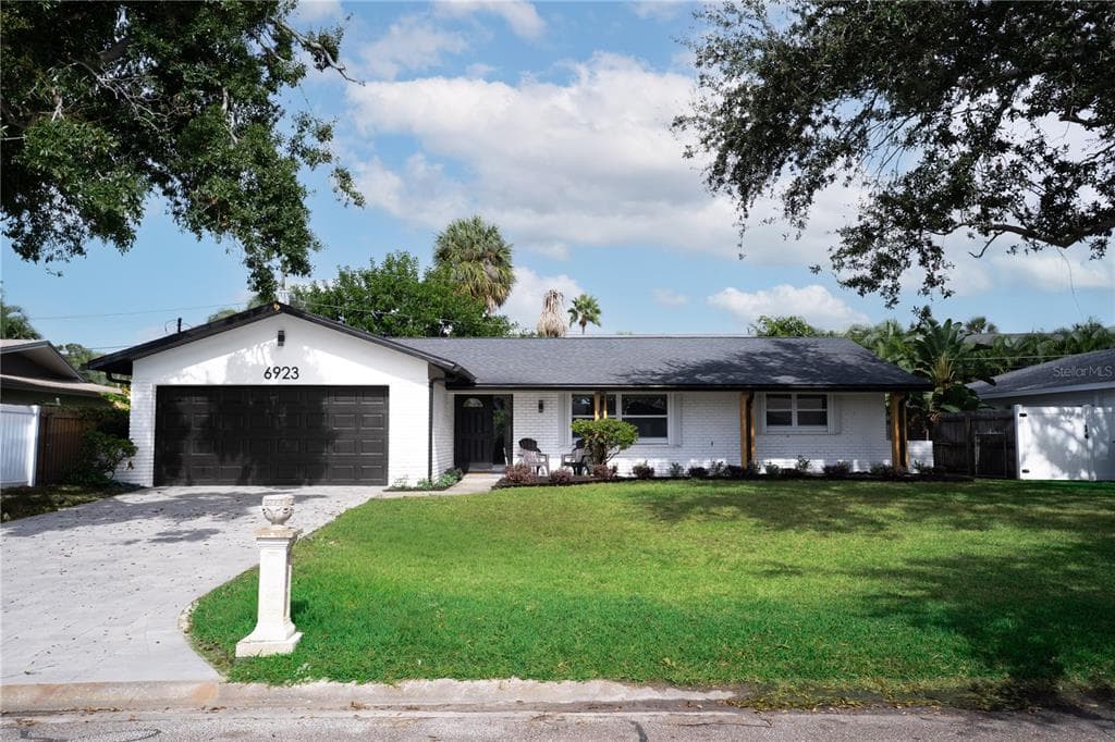 6923 16TH AVENUE, Street PETERSBURG, FL 33710 photo 2