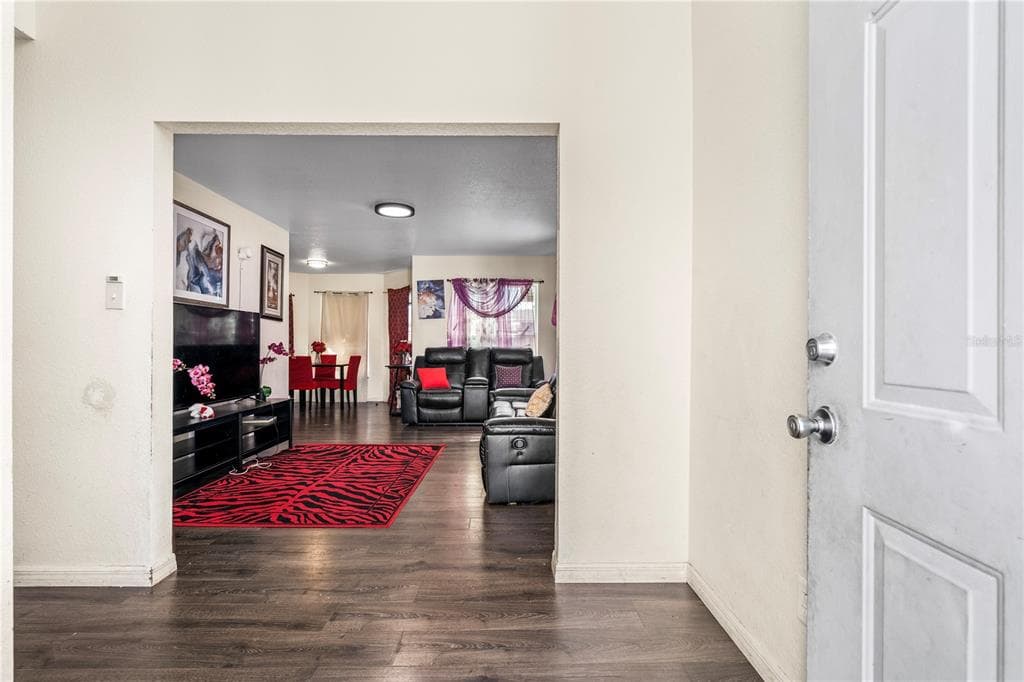 8613 15TH STREET, TAMPA, FL 33604 photo 4