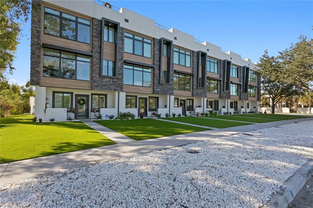 90 COLUMBIA DRIVE Unit 3, TAMPA, FL 33606 photo 2