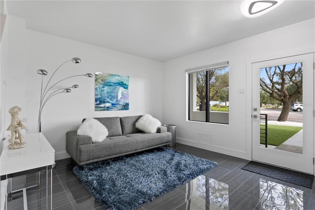 90 COLUMBIA DRIVE Unit 3, TAMPA, FL 33606 photo 5