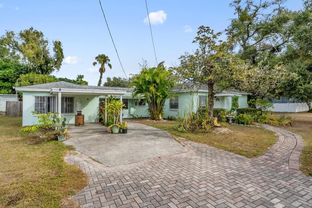 1712 CARACAS Street, TAMPA, FL 33610 photo 3