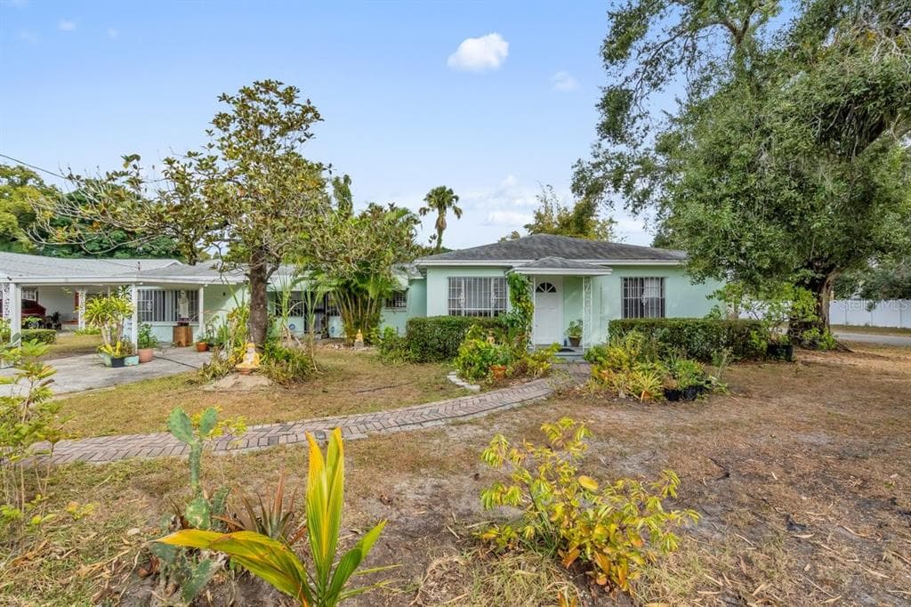 1712 CARACAS Street, TAMPA, FL 33610