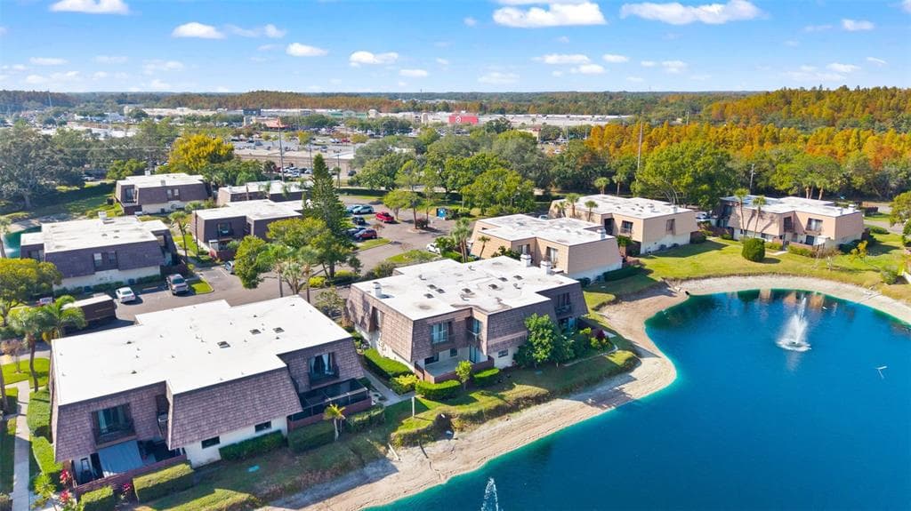 15233 POND WOODS DRIVE Unit 404, TAMPA, FL 33618 photo 3