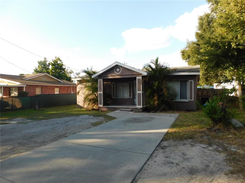 4210 LA AVENUE, TAMPA, FL 33610 photo 2