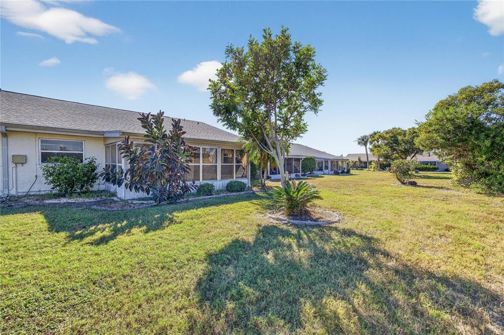 1207 EASTLOCH COURT, SUN CITY CENTER, FL 33573 photo 5