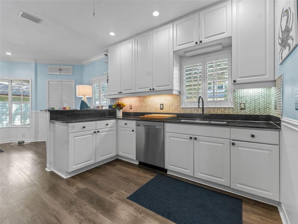 4001 LEONA Street, TAMPA, FL 33629 photo 5