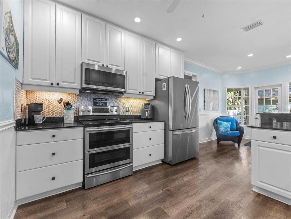 4001 LEONA Street, TAMPA, FL 33629 photo 4