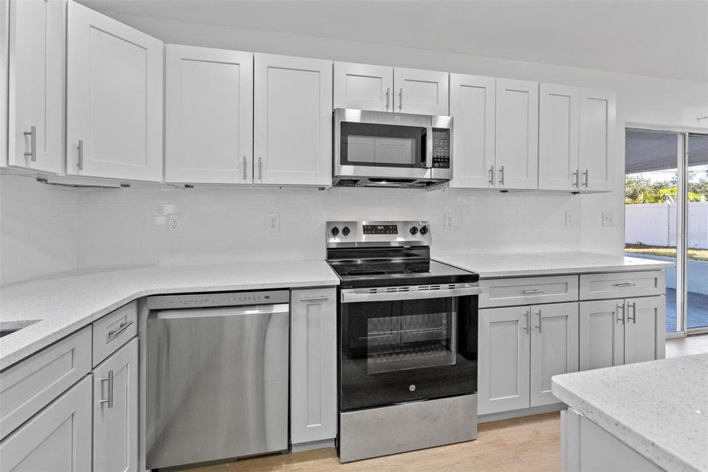 5739 DARTMOUTH AVENUE, Street PETERSBURG, FL 33710 photo 4