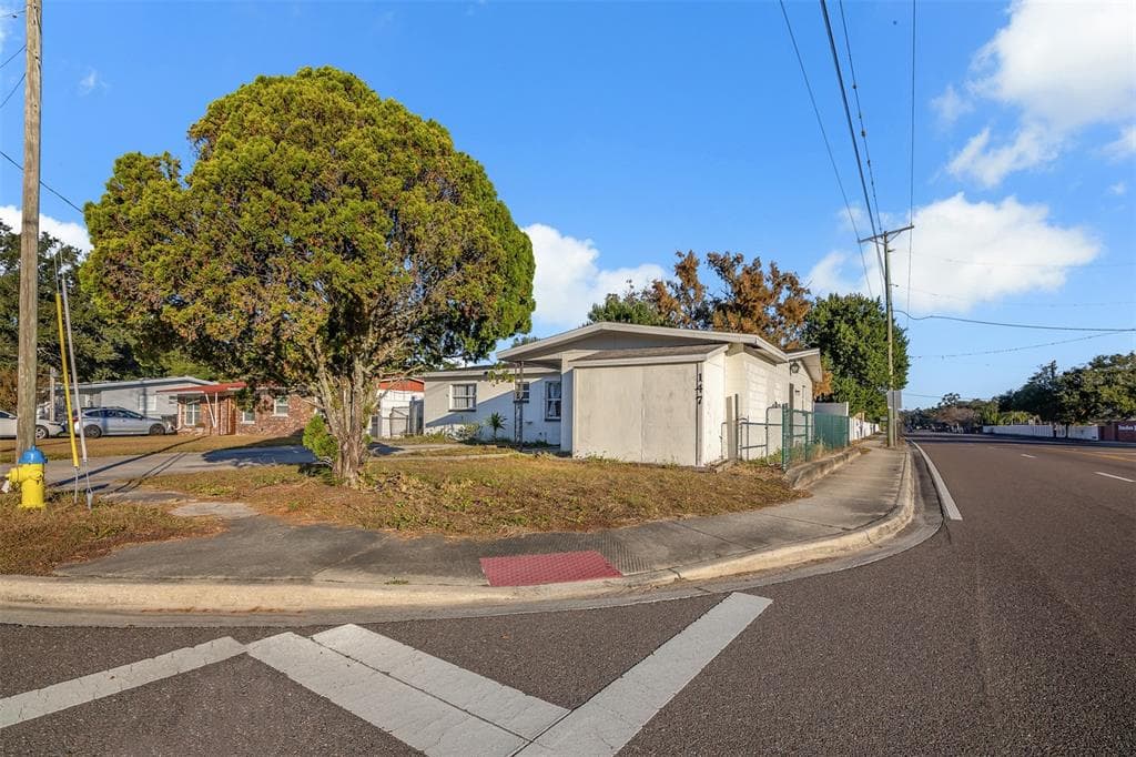 147 MELANIE LANE, BRANDON, FL 33510 photo 2