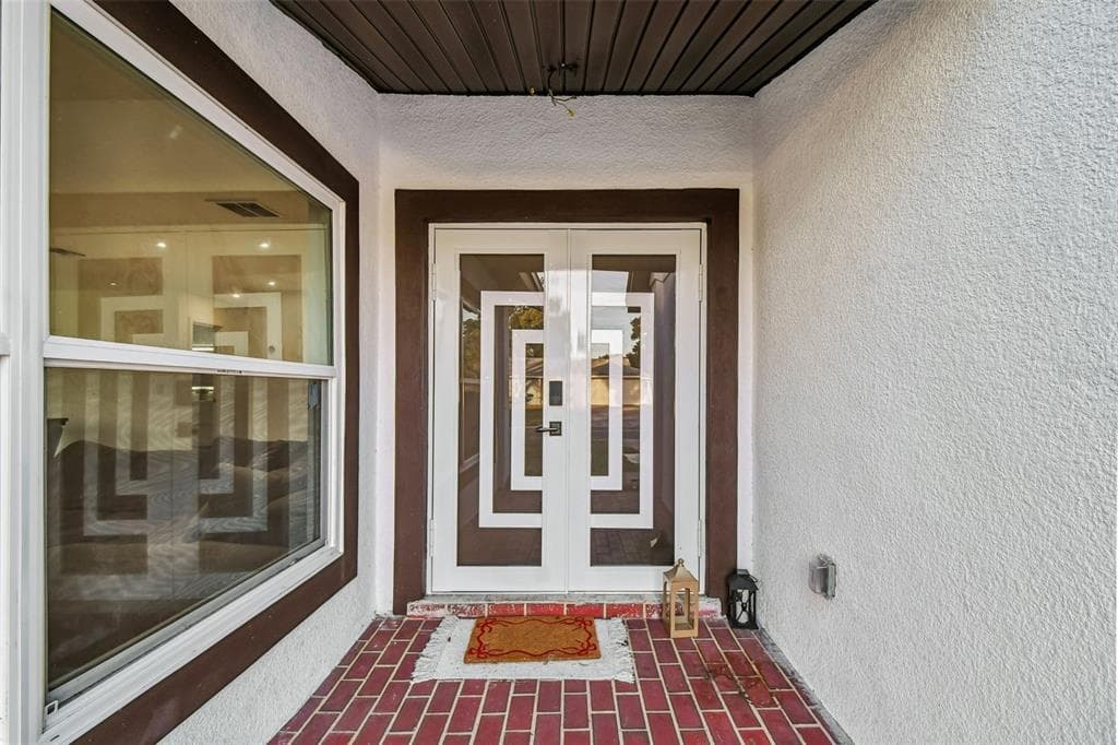 7204 BRANCHWOOD COURT, TAMPA, FL 33615 photo 3