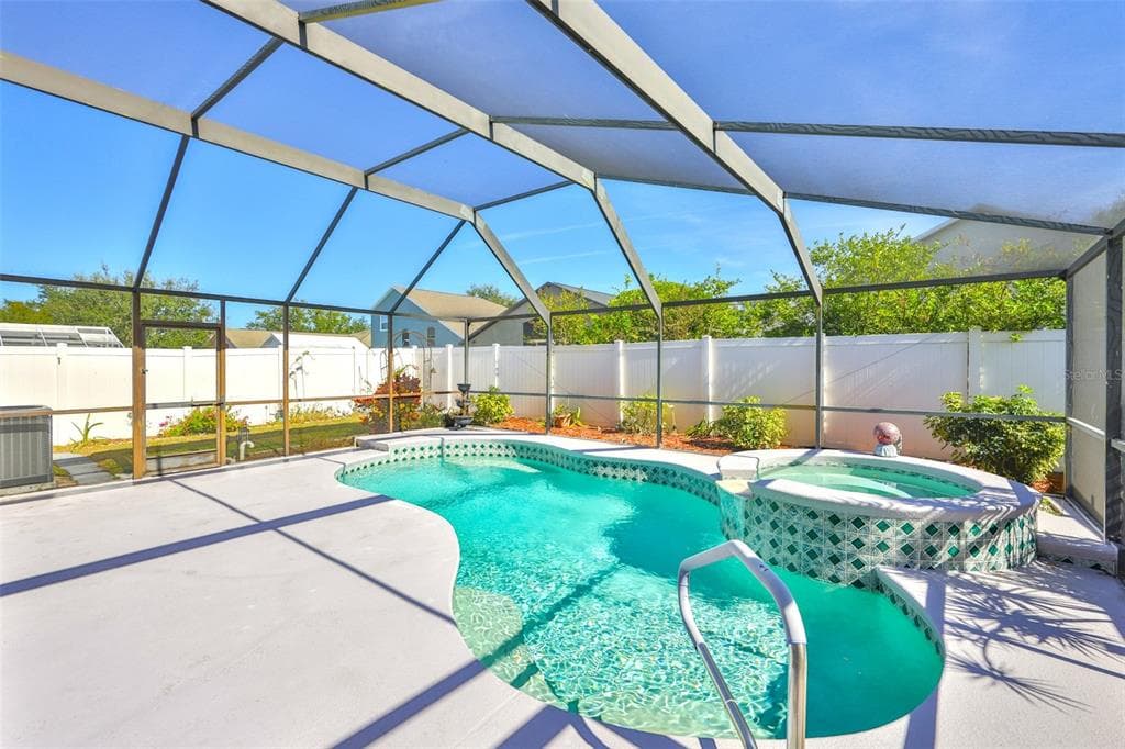 13012 BRIDLEFORD DRIVE, GIBSONTON, FL 33534 photo 2