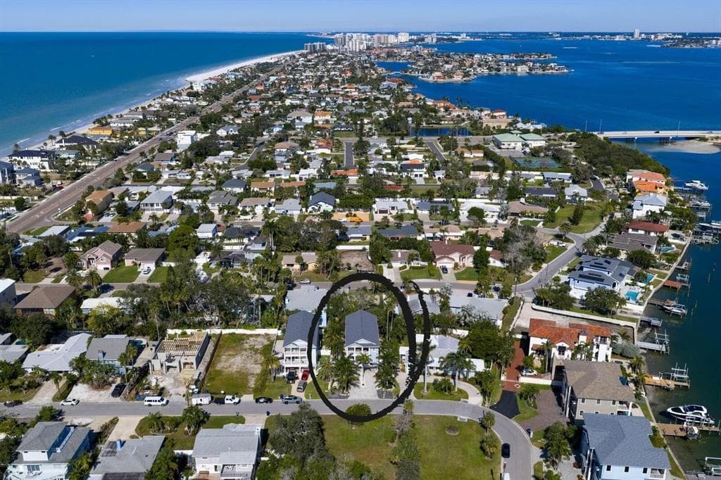 117 6TH STREET, BELLEAIR BEACH, FL 33786