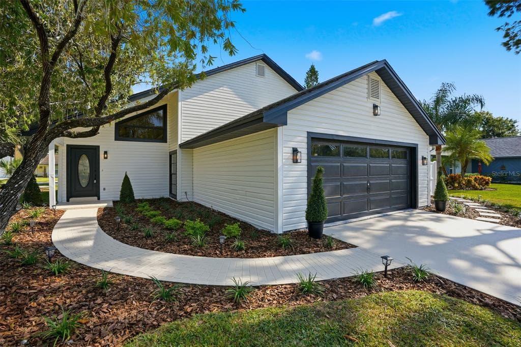 15307 WINTERWIND DRIVE, TAMPA, FL 33624 photo 3