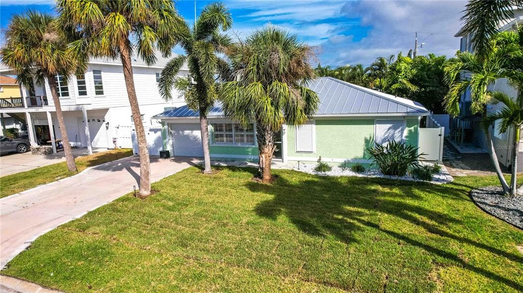 107 8th Street, Belleair Beach, FL, 33786