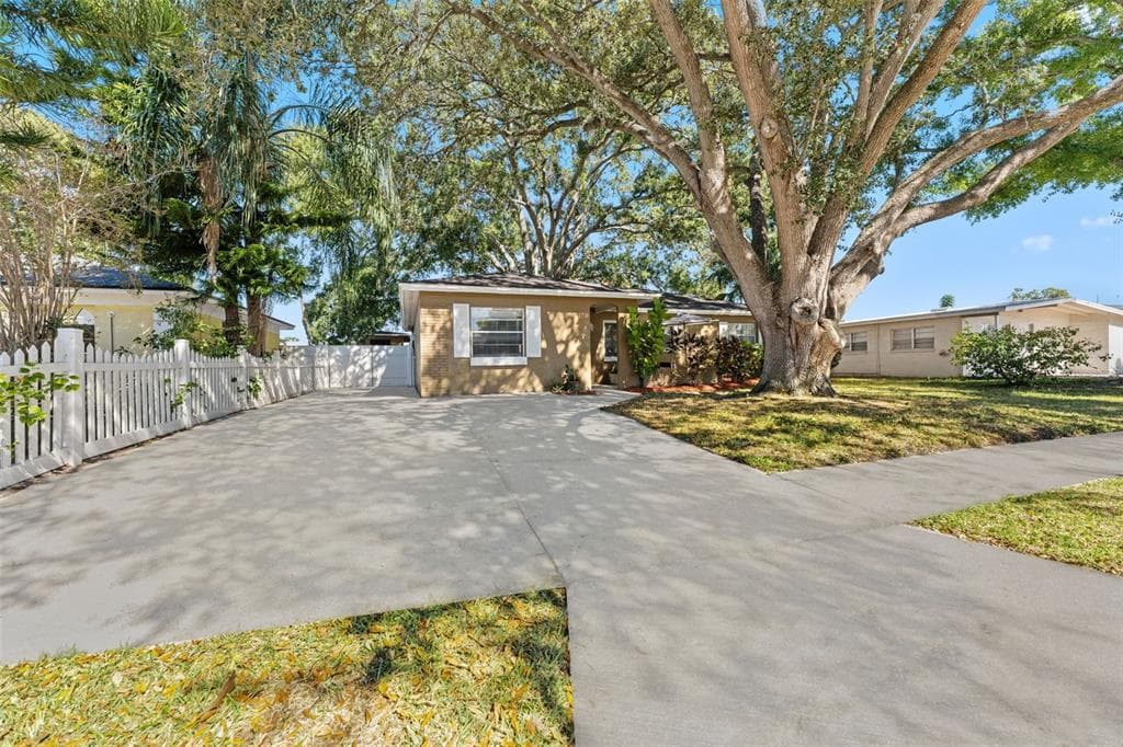 6507 LOS ALTOS WAY, TAMPA, FL 33634 photo 3