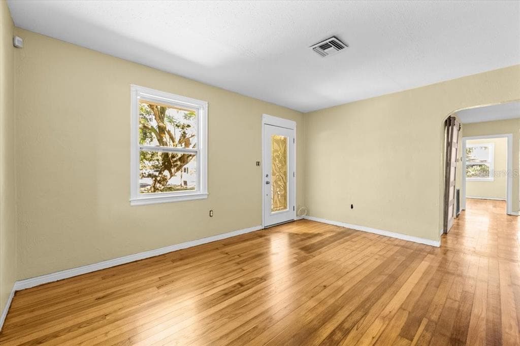 6900 9TH AVENUE, Street PETERSBURG, FL 33710 photo 3