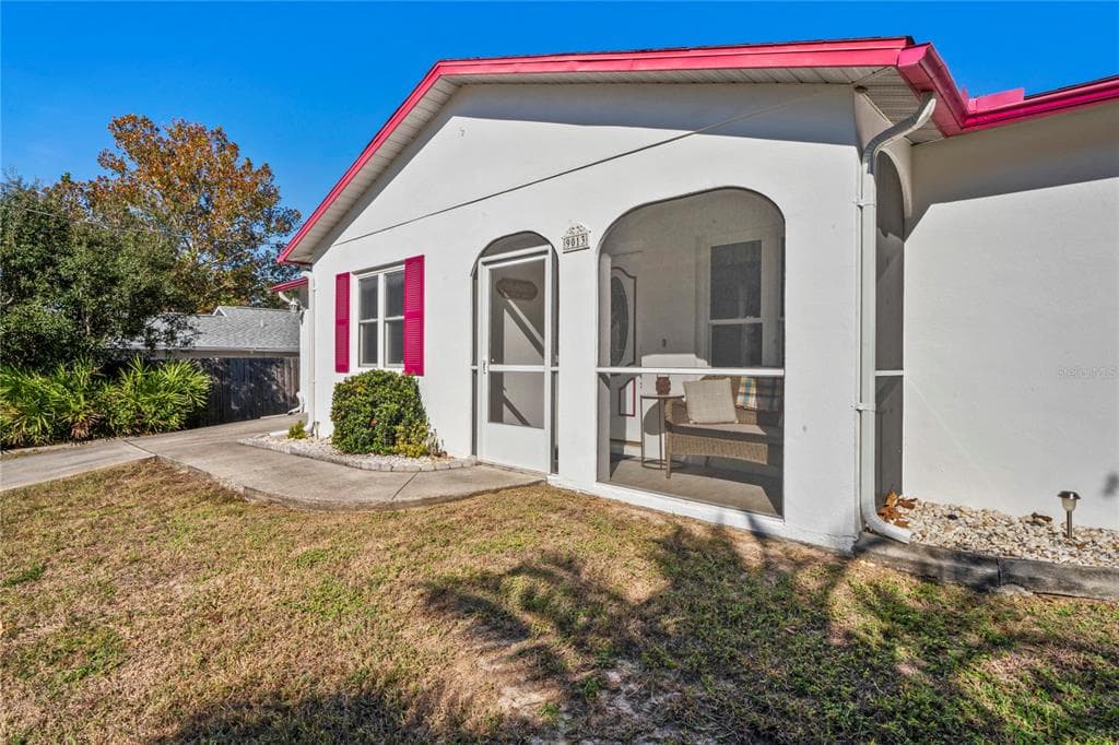 9013 NAKOMA WAY, WEEKI WACHEE, FL 34613 photo 4