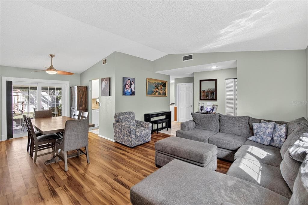 5012 OAKSHIRE DRIVE, TAMPA, FL 33625 photo 5