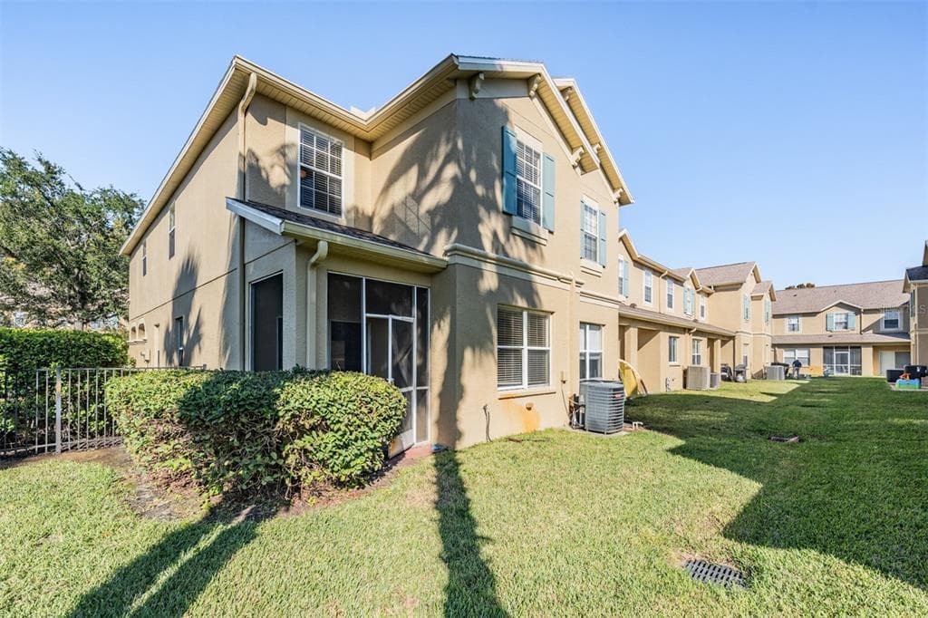 17528 HUGH LANE, LAND O LAKES, FL 34638 photo 3