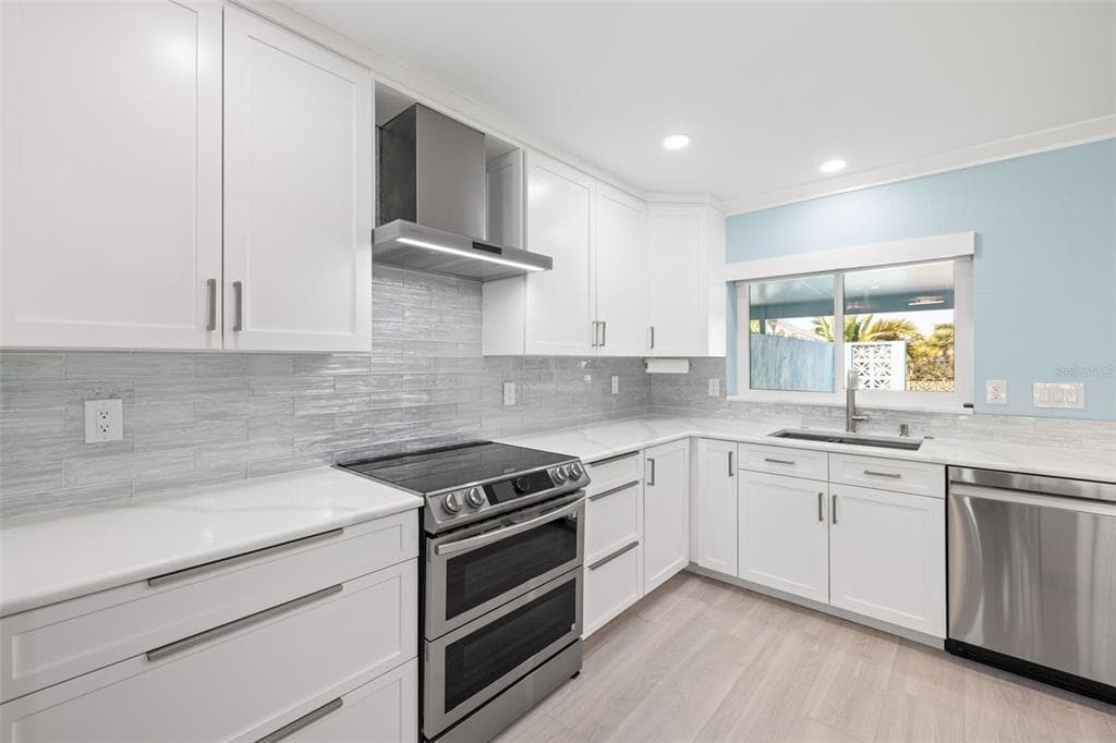 328 BOCA CIEGA POINT BOULEVARD, Street PETERSBURG, FL 33708 photo 5