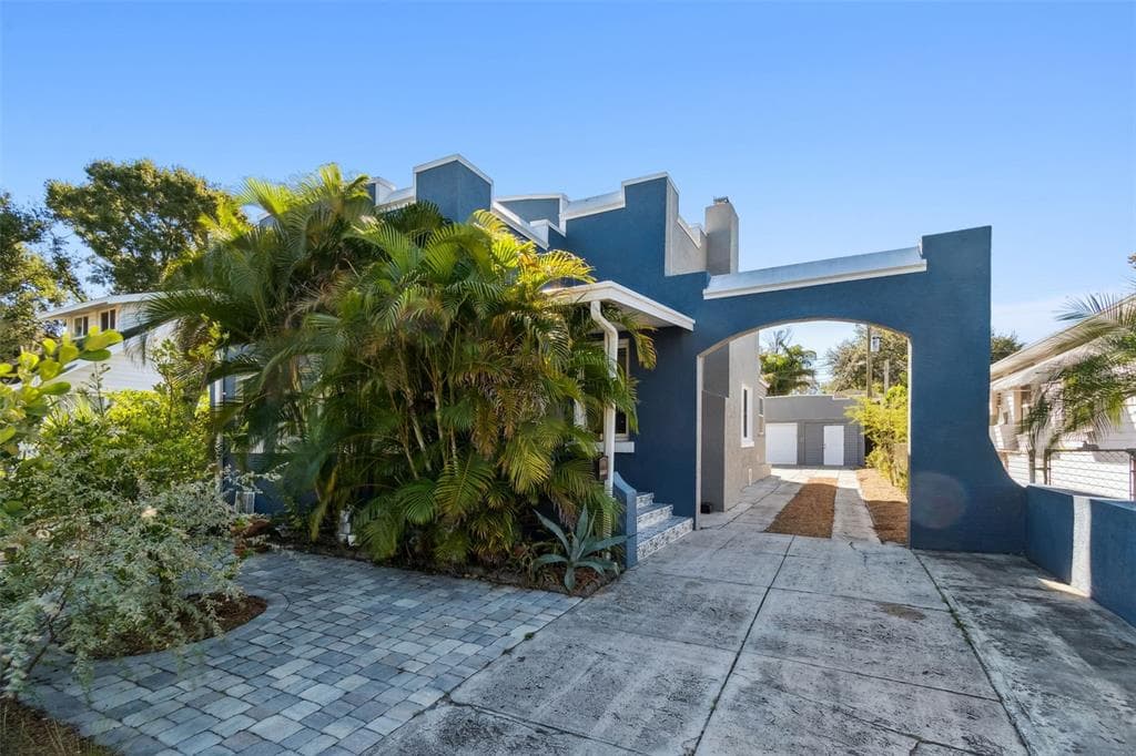 1120 17TH AVENUE, ST PETERSBURG, FL, 33704 photo 2