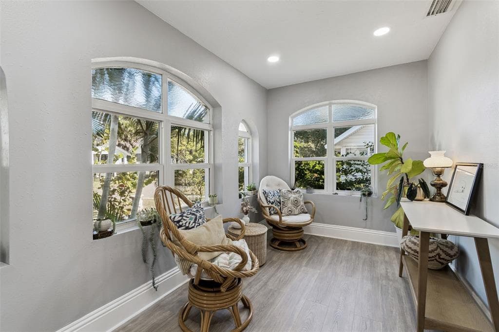 1120 17TH AVENUE, ST PETERSBURG, FL, 33704 photo 5