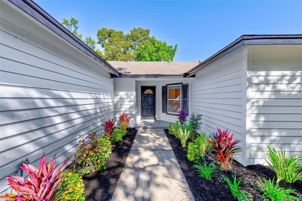 4607 LOUGHMAN Street, TAMPA, FL 33616 photo 2