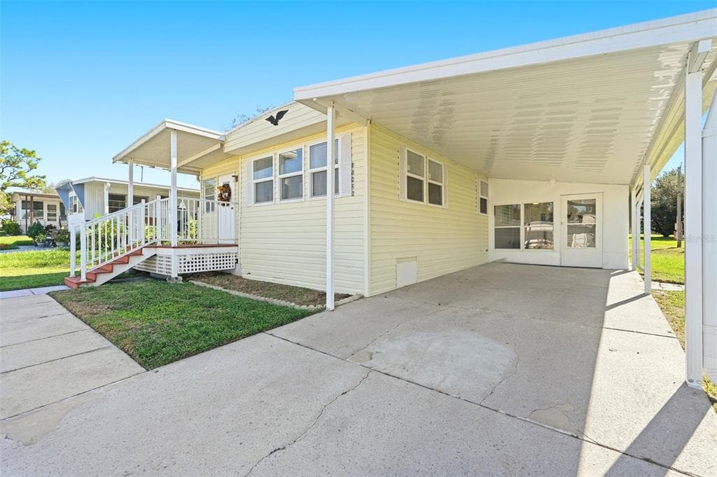 37828 NEWAL AVENUE, ZEPHYRHILLS, FL 33542 photo 3