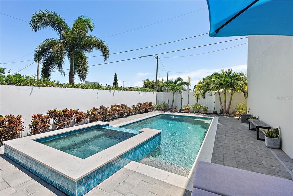 2500 4TH Avenue, Street PETERSBURG, FL 33712 photo 2