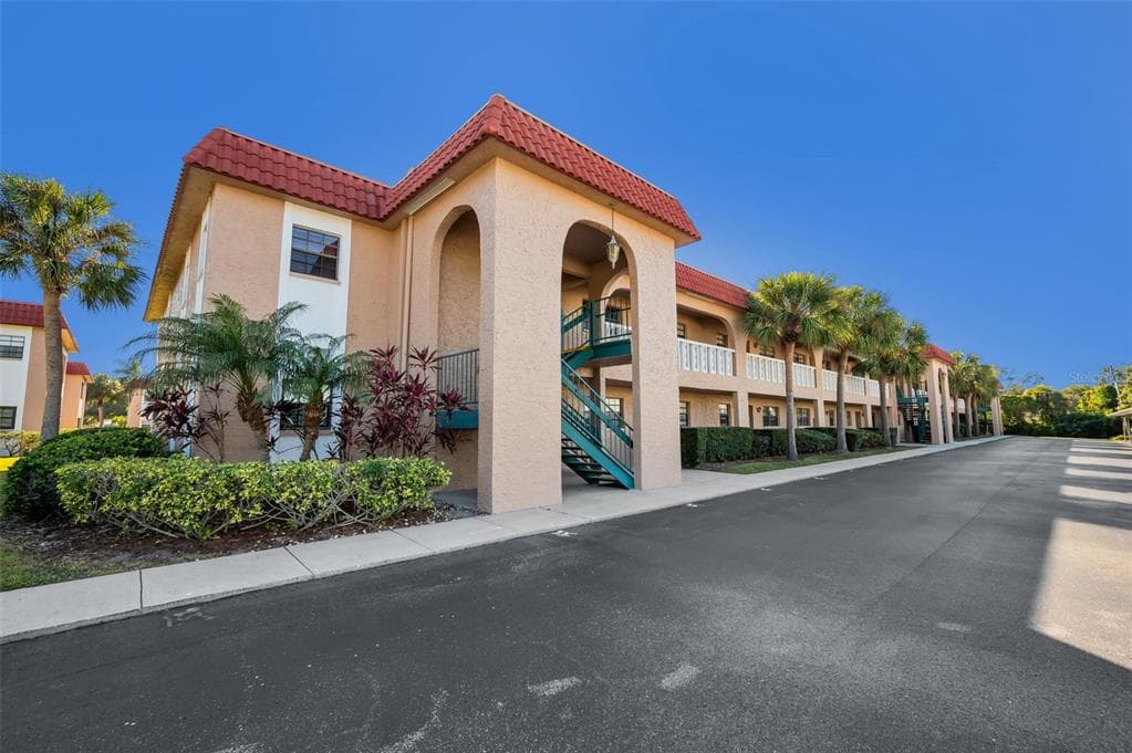 1750 BELLEAIR FOREST DRIVE Unit A7, BELLEAIR, FL 33756