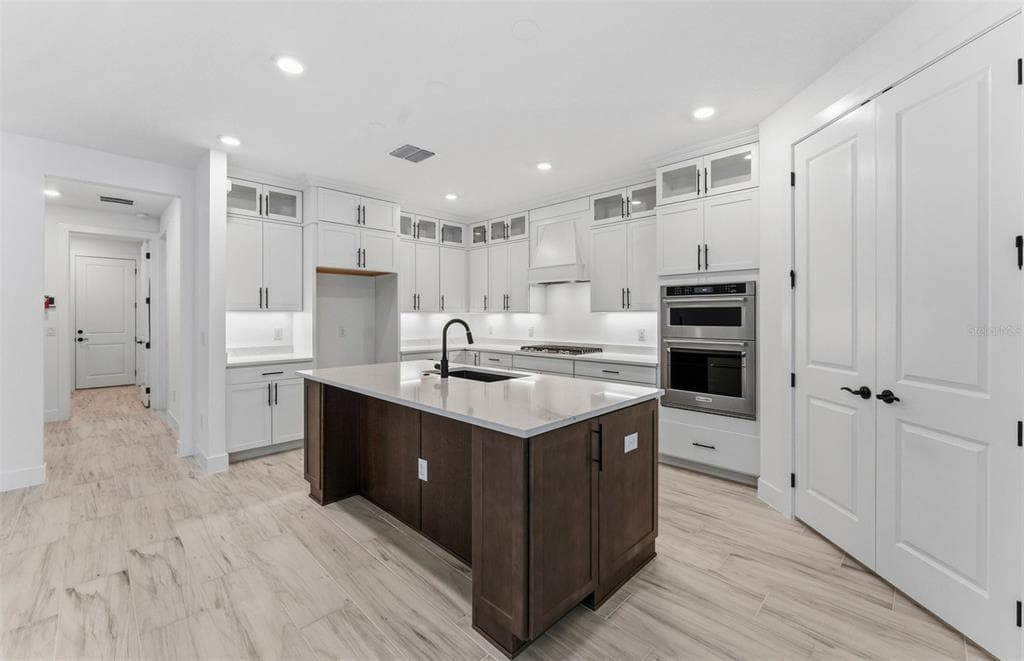 1506 JULINGTON COURT, ZEPHYRHILLS, FL 33540 photo 2