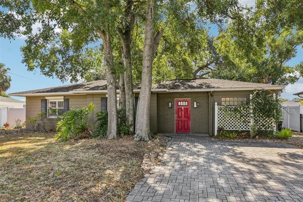 3914 SAN MIGUEL STREET, TAMPA, FL, 33629