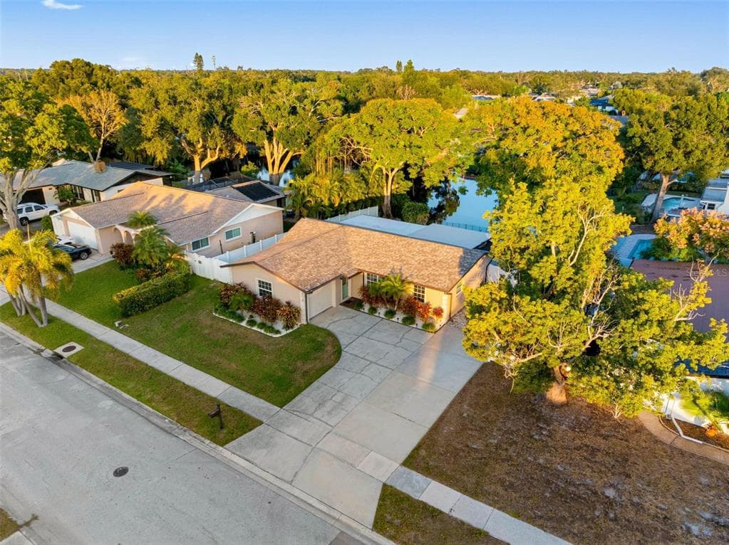 8139 129TH Lane, SEMINOLE, FL 33776 photo 2