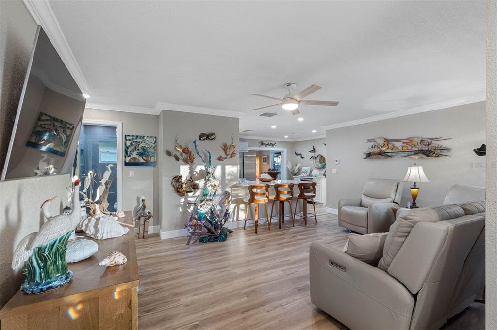 8139 129TH Lane, SEMINOLE, FL 33776 photo 4