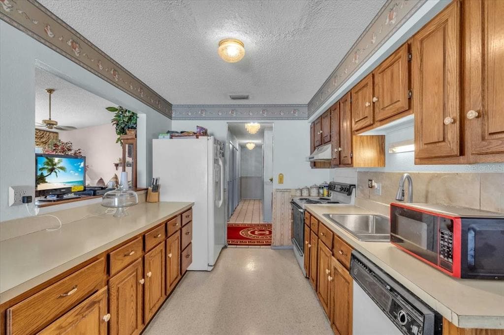 1215 EDGERTON DRIVE, VALRICO, FL 33594 photo 4