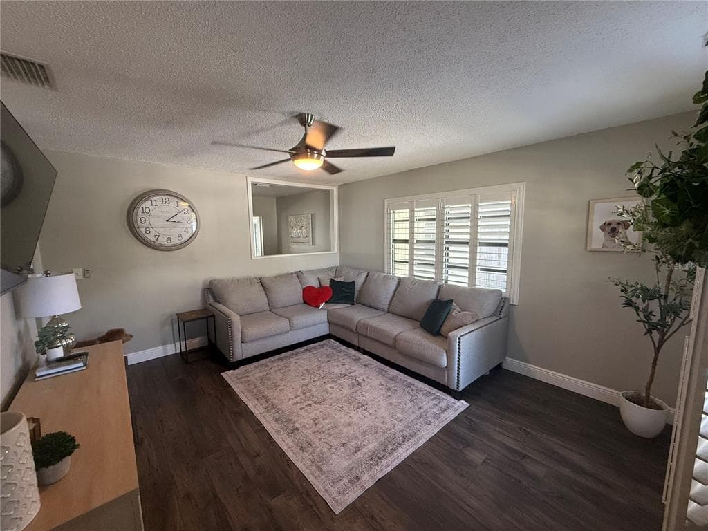 2914 TRUDY LANE, TAMPA, FL 33611 photo 2