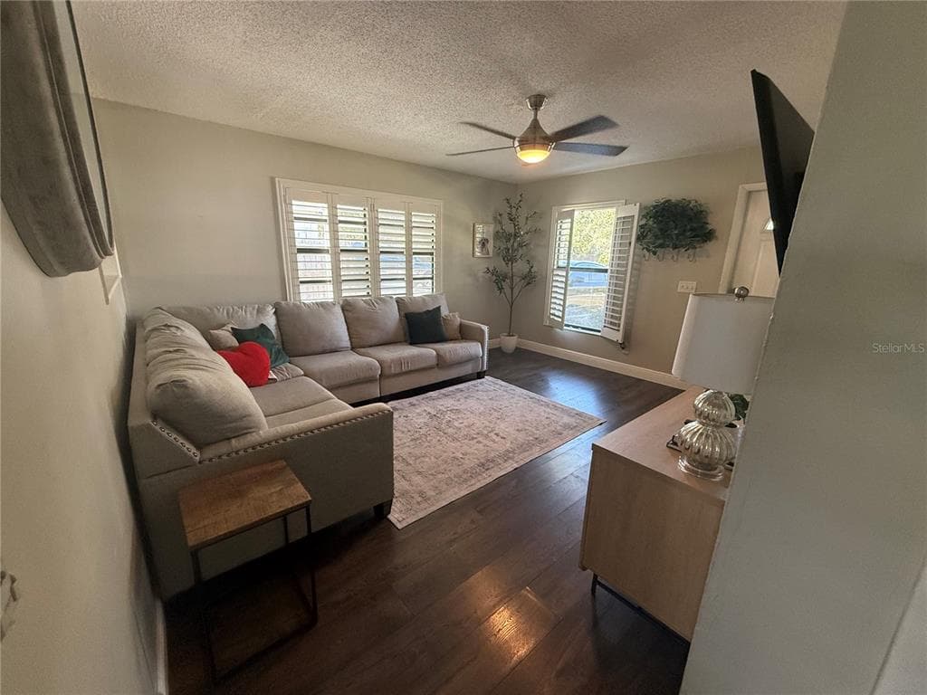 2914 TRUDY LANE, TAMPA, FL 33611 photo 3