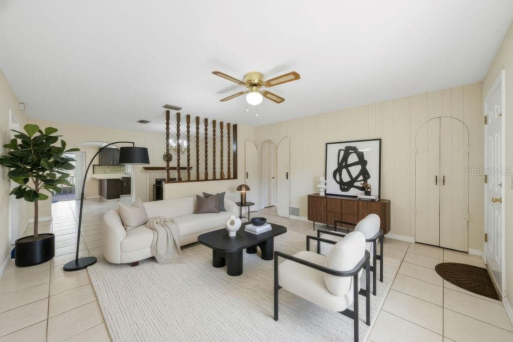 2105 BARCLAY ROAD, TAMPA, FL, 33612 photo 4