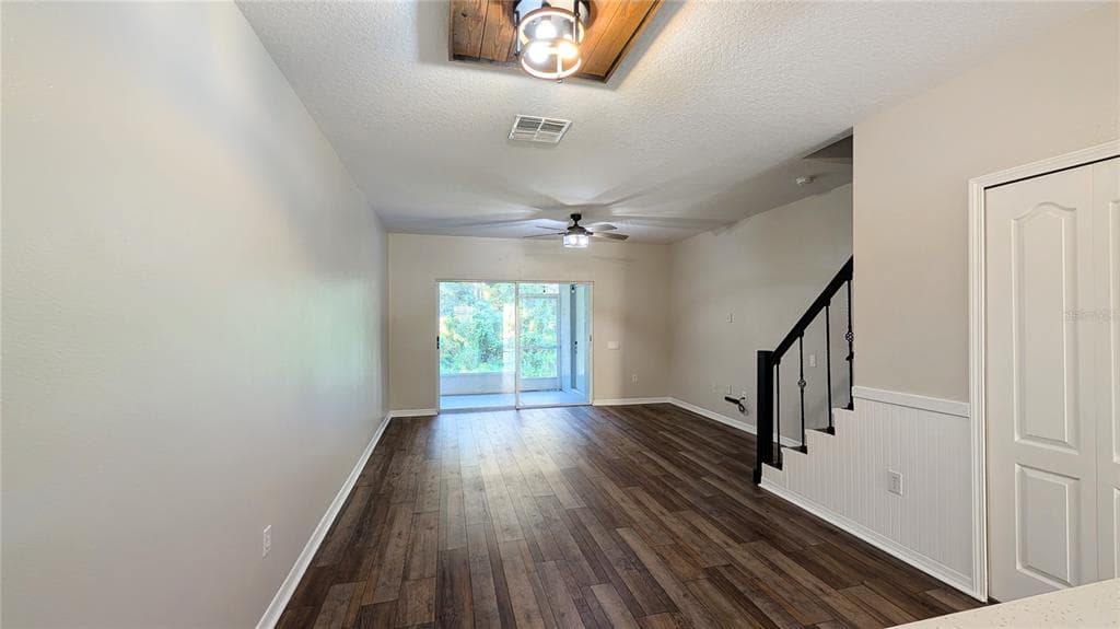 1247 KENNEWICK COURT, WESLEY CHAPEL, FL 33543 photo 4