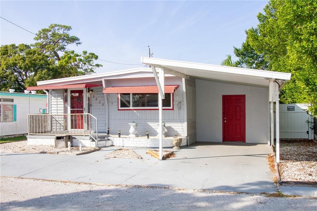 2025 MELODY DRIVE, HOLIDAY, FL 34691