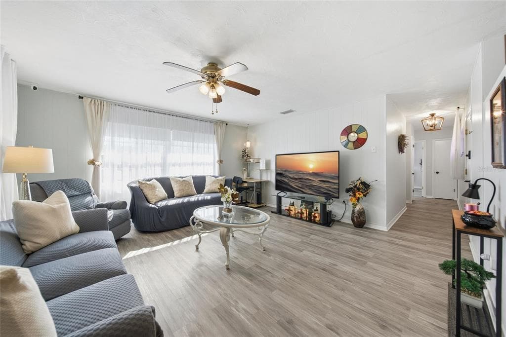 29747 70TH Street, CLEARWATER, FL 33761 photo 4