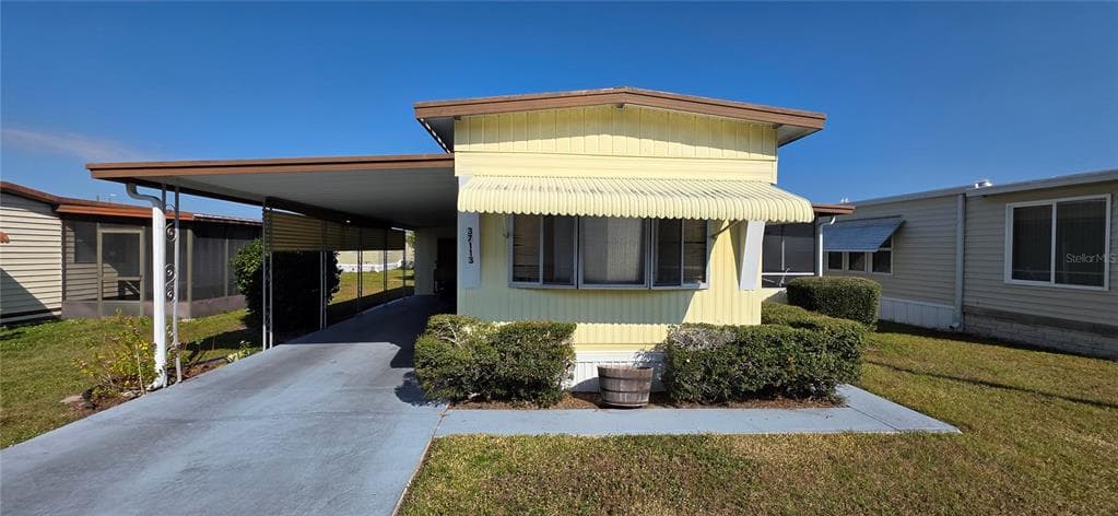 37113 LOIS Avenue, ZEPHYRHILLS, FL 33542 photo 2