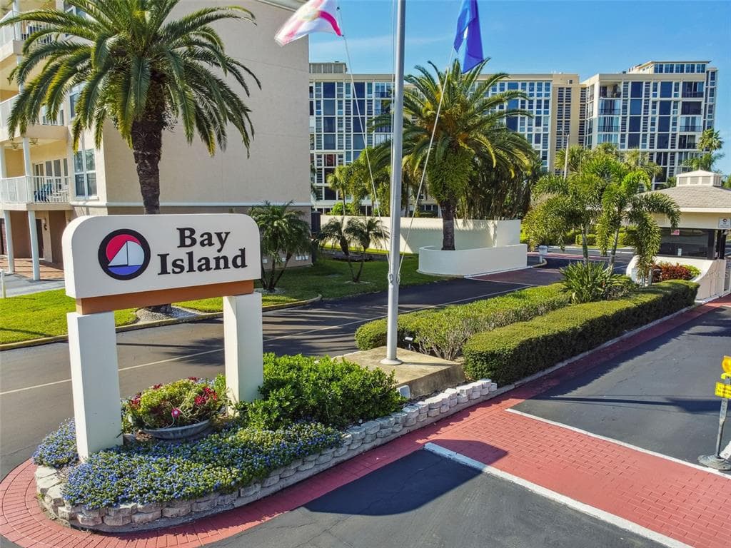 7300 SUN ISLAND DRIVE Unit 303, SOUTH PASADENA, FL 33707 photo 2