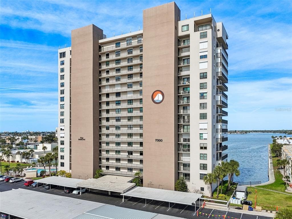 7300 SUN ISLAND DRIVE Unit 303, SOUTH PASADENA, FL 33707