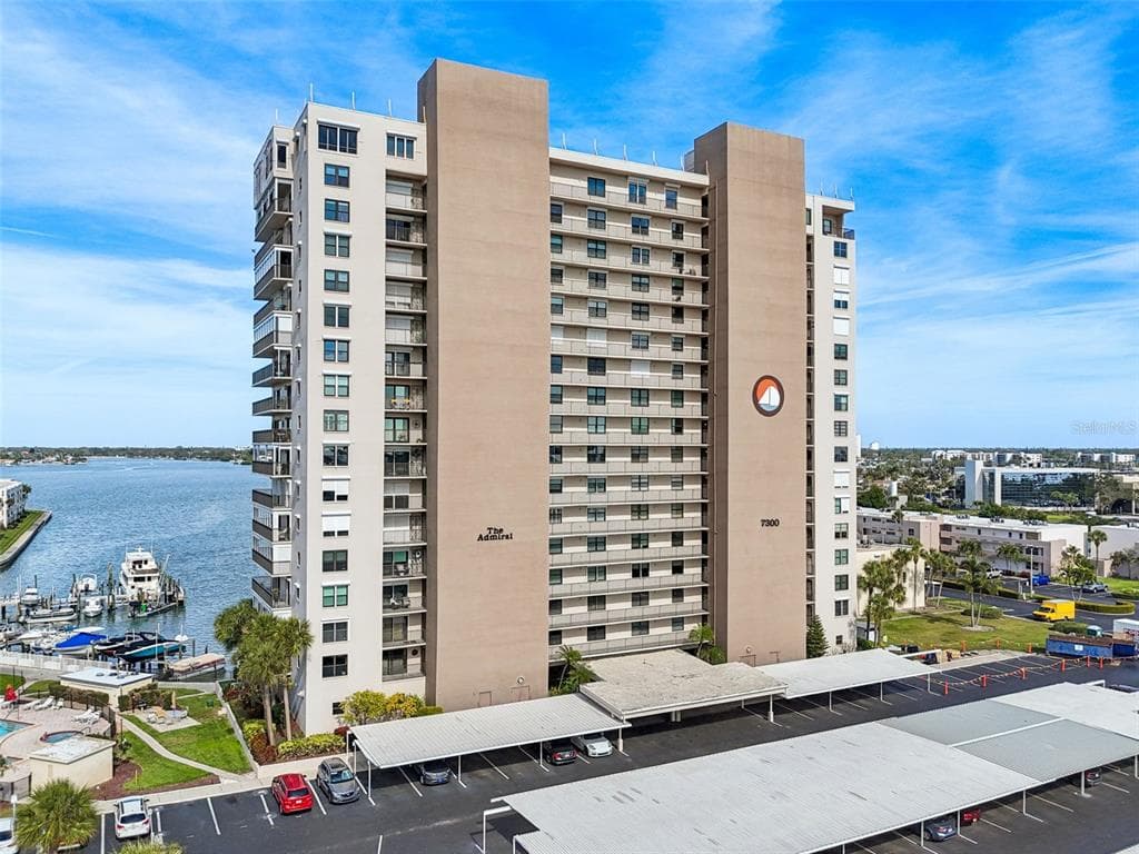 7300 SUN ISLAND DRIVE Unit 303, SOUTH PASADENA, FL 33707 photo 4