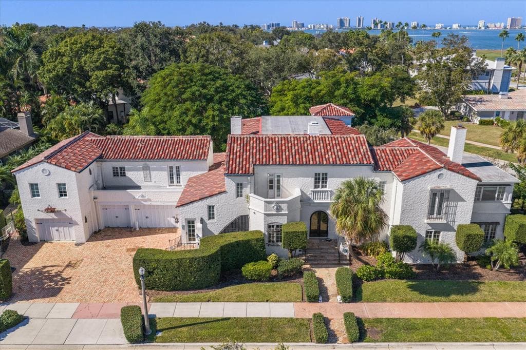 1102 PALM VIEW AVENUE, BELLEAIR, FL 33756