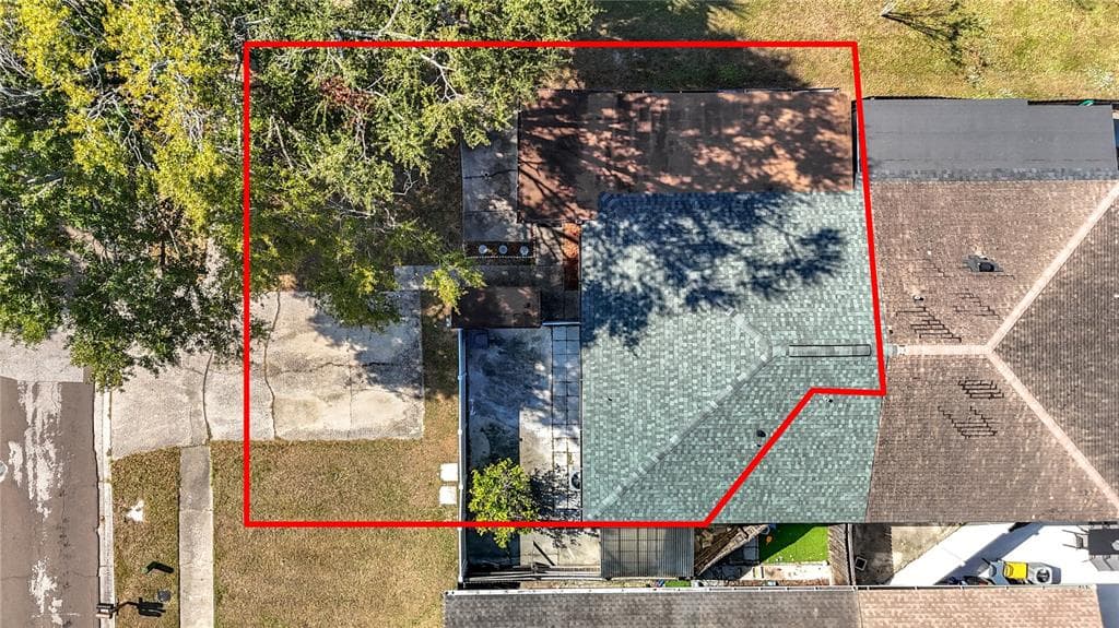 5141 SPRINGWOOD Drive, TAMPA, FL 33624 photo 3