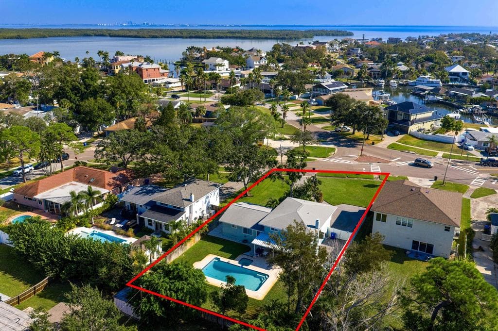 5500 VENETIAN Boulevard, Street PETERSBURG, FL 33703