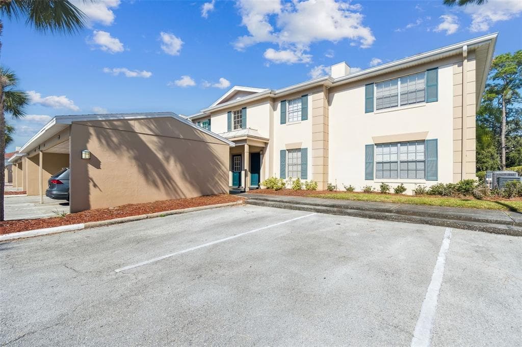 3402 LATANIA DRIVE Unit 322, TAMPA, FL 33618 photo 2